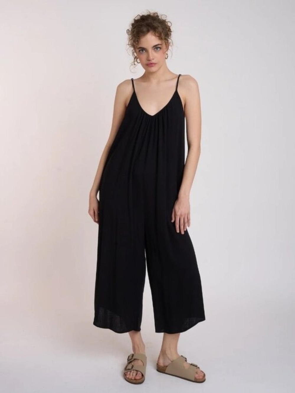 Hunter & Brown Sleeveless Black V-Neck Wide-Leg Jumpsuit